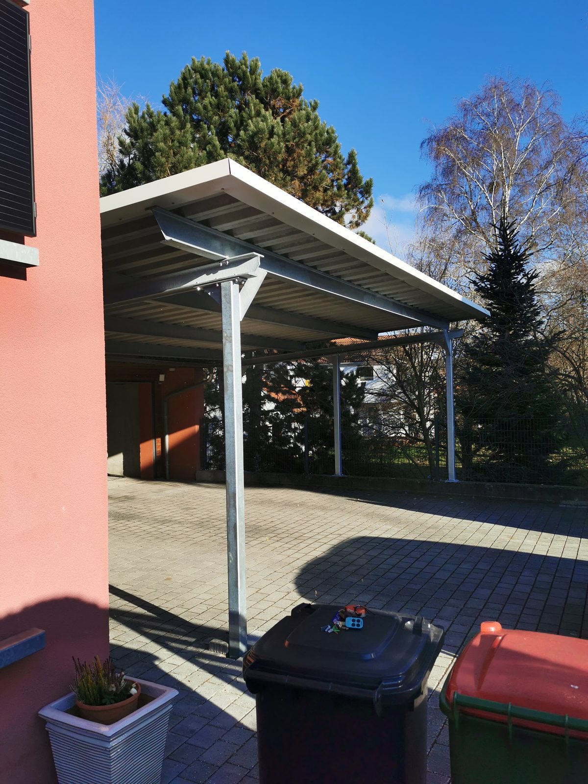 Referenzprojekt 2 — Stahlcarport von IhrCarport.eu, Ansicht 1