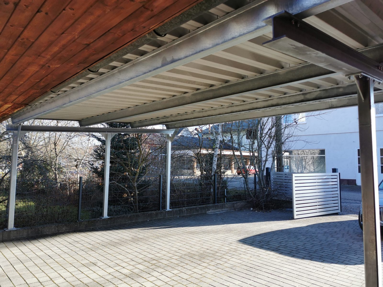 Referenzprojekt 2 — Stahlcarport von IhrCarport.eu, Ansicht 2